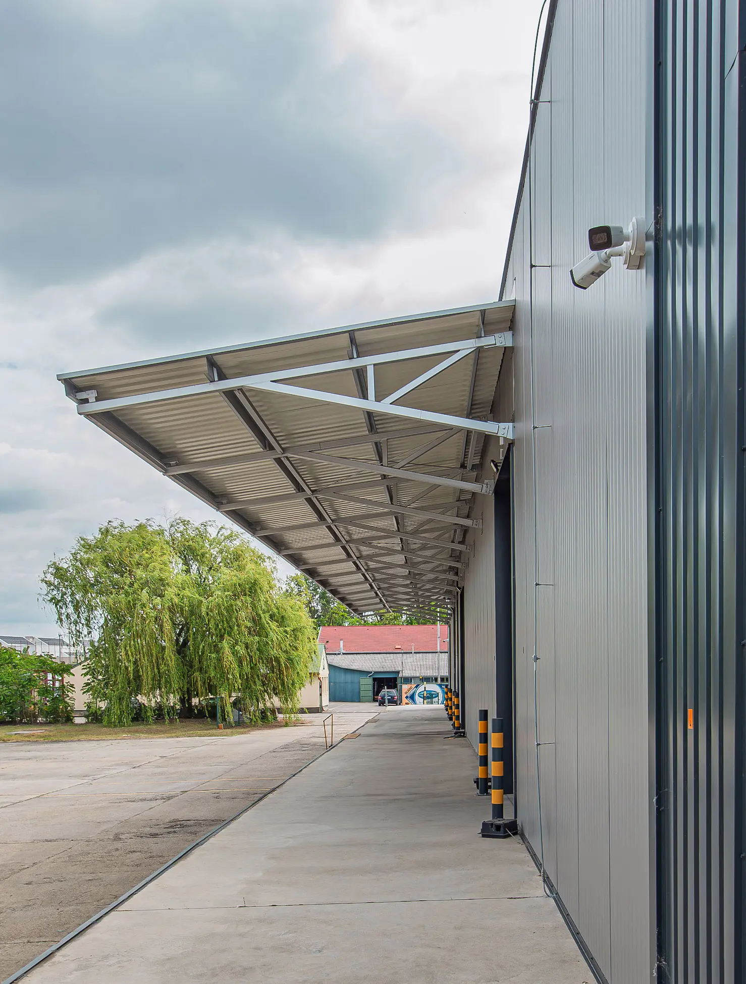 raking-kft-kecskemet-ipari-ingatlanok-irodak-csarnokok-raktarak